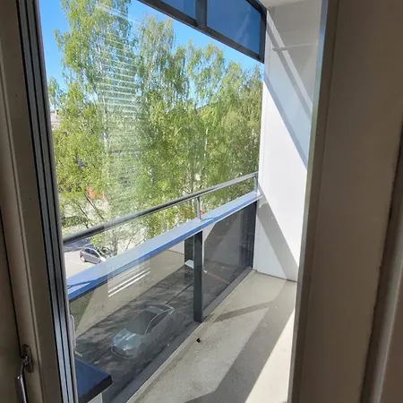 Apartment Station With Free Parking *